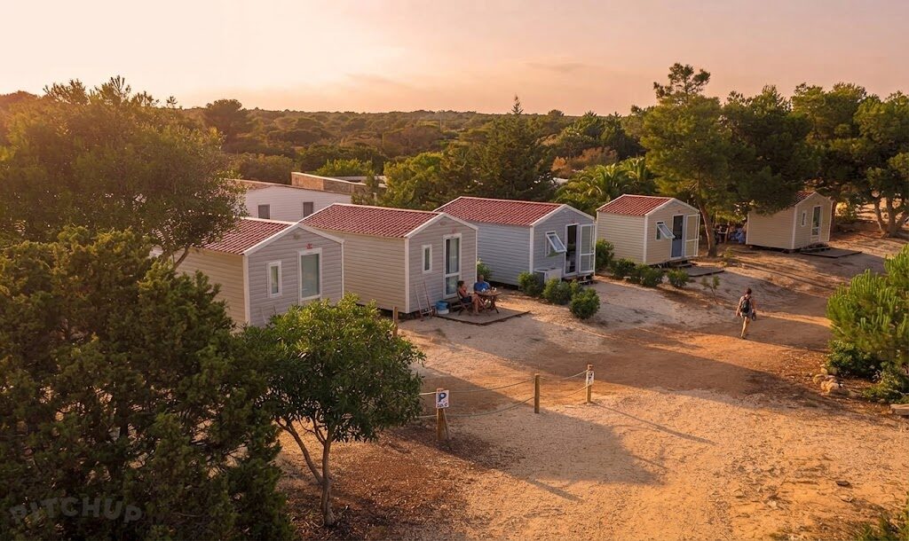 Domo transparente com vista sobre a paisagem — Glamping em Lisboa e Sintra